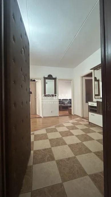 Na predaj 3-izbový byt, 68 m², Rimavská Sobota