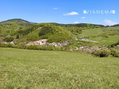Na predaj pozemok, Zubák, .