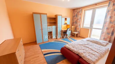 Na predaj 4-izbový byt, 101 m², Poprad