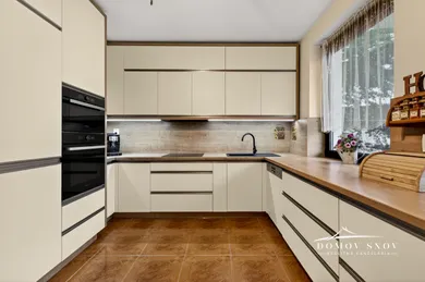 Na predaj dom v Modra · €638 000 · Dokončené