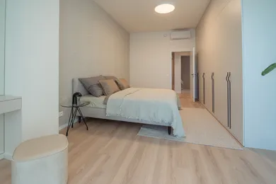 Na predaj 4-izbový byt, 143 m², Bratislava-Ružinov, Prístavná