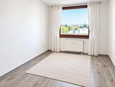 Na prenájom 5-izbový byt, 125 m², Martin, A. Pietra