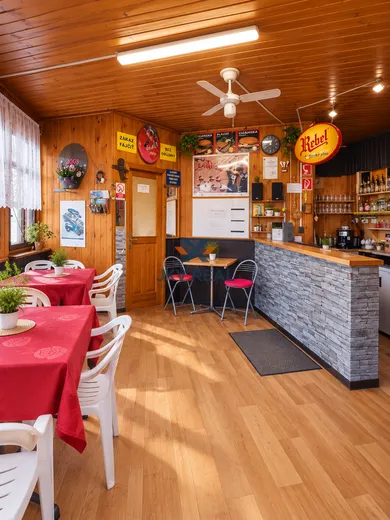 Na predaj komerčné, 23 m², Malacky, Klaštorné námestie