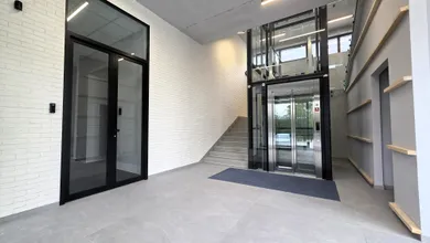 Na prenájom komerčné, 375 m², Žilina