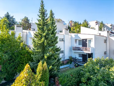 Na predaj 6-izbový dom, 50 m², Bratislava-Dúbravka, Jura Hronca