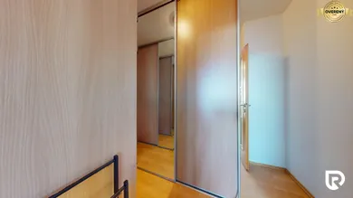 Na prenájom 2-izbový byt, 50 m², Bratislava-Nové Mesto, Nobelova