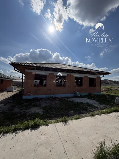 Domy na sprzedaż, 3-pokojowe, Veľký Meder · €157 000