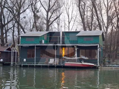 Obiekty na sprzedaż, Komárno · €179 000