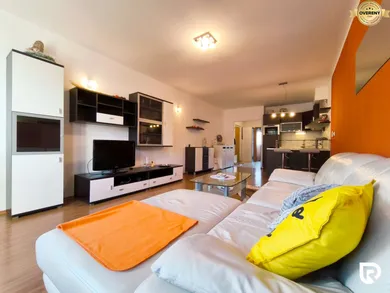 Byty na prenájom 2-izbový, Bratislava-Dúbravka · €720