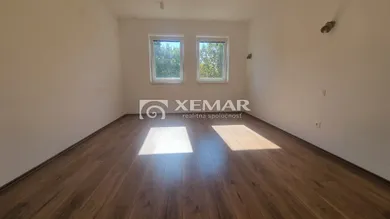 Na prenájom komerčné, 152 m², Banská Bystrica
