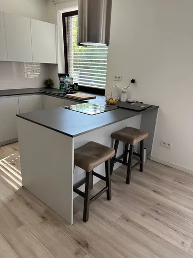 Na prenájom 2-izbový byt, 68 m², Bratislava-Staré Mesto, Hriňovská