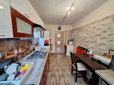 Na predaj 3-izbový byt, 73 m², Komárno, Ul. E. B. Lukáča