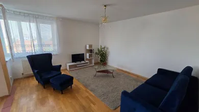 Mieszkania na wynajem, 3-pokojowe, Nitra · €720