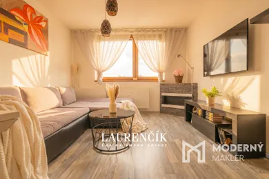 Na predaj 3-izbový byt, 67 m², Poprad, Záborského