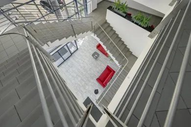 Na prenájom komerčné, Bratislava-Nové Mesto, Vajnorská