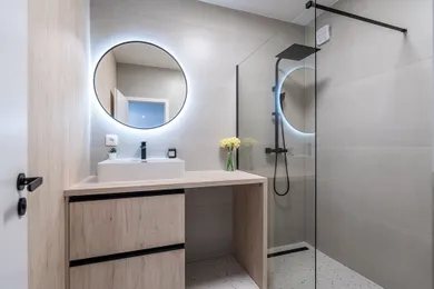 Na prenájom 2-izbový byt, 56 m², Komárno, Nám. Kossutha