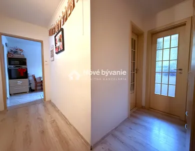 Na predaj 2-izbový byt, 64 m², Levice, Ľudovíta Štúra
