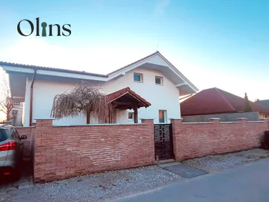 Houses for sale, 7-room in Hviezdoslavov · €309,900