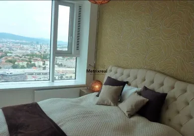 Na prenájom 3-izbový byt, 90 m², Bratislava-Staré Mesto, Landererova