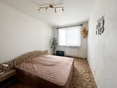 Na predaj 3-izbový byt, 80 m², Zlaté Moravce, 1 Mája