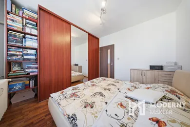 Na predaj 3-izbový byt, 70 m², Senec, -