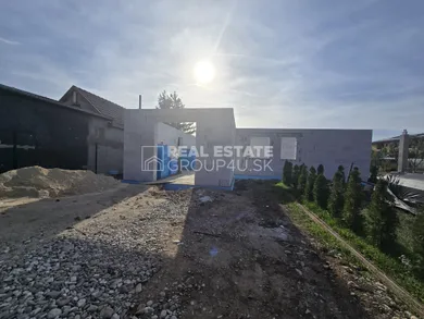 Na predaj 4-izbový dom, 50 m², Kostolná-Záriečie