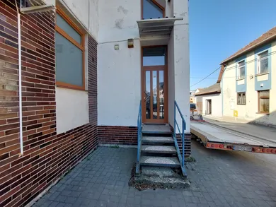 Na prenájom komerčné, 42 m², Rajec