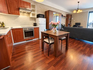 Na predaj 1-izbový byt, 42 m², Bratislava-Petržalka, Údernícka