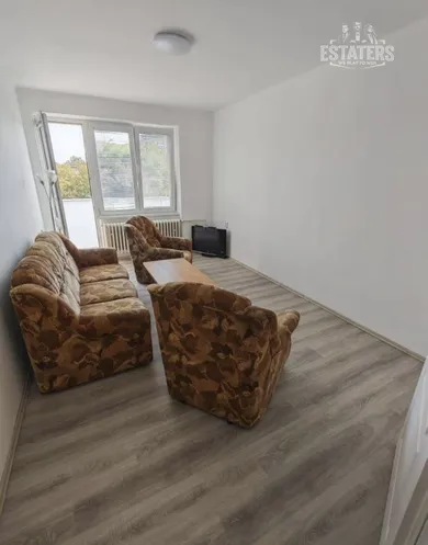Byty na prenájom 3-izbový, Bratislava-Ružinov · €900