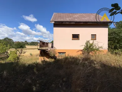 Na predaj 3-izbový rekreačný dom, Sasinkovo