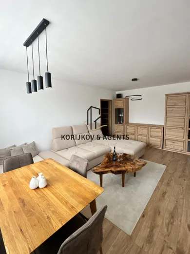 Mieszkania na wynajem, 3-pokojowe, Košice-Sever · €1100
