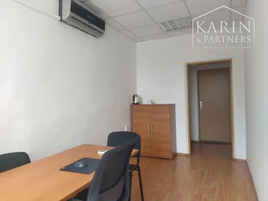 Commercial Properties for rent in Bratislava-Nové Mesto · €144