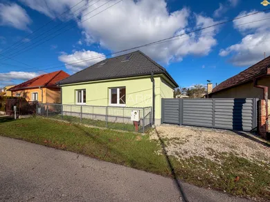 Na predaj 3-izbový dom, 140 m², Čakajovce