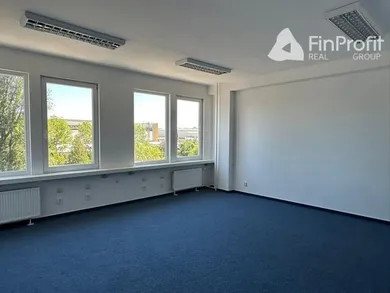 Na prenájom komerčné, 72 m², Bratislava-Rača