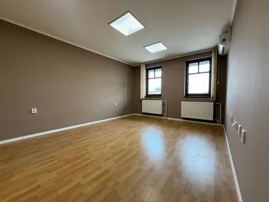 Na prenájom komerčné, 20 m², Šamorín, Bratislavská