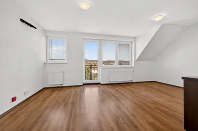 Na predaj 2-izbový byt, 56 m², Stupava, Marcheggská