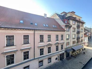 Na prenájom komerčné, 76 m², Bratislava-Staré Mesto, Panská