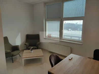 Na prenájom komerčné, 167 m², Bratislava-Nové Mesto, Stará Vajnorská