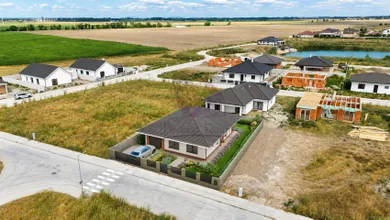 Na predaj 4-izbový dom, 115 m², Hrubá Borša, Tulipanova