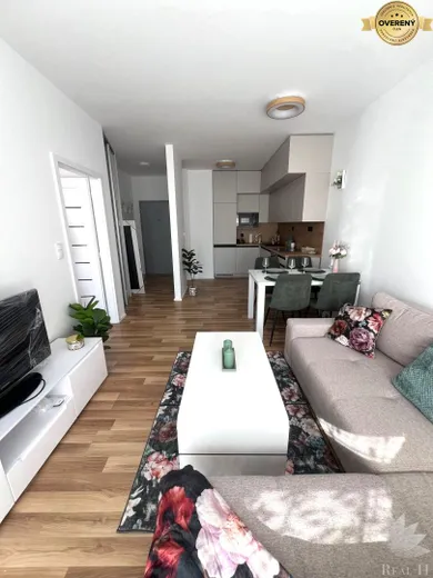 Na predaj 2-izbový byt, 46 m², Bratislava-Ružinov, Teslova