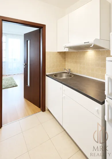 Na predaj 1-izbový byt, 31 m², Bratislava-Petržalka, Šustekova