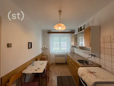 Na prenájom 3-izbový byt, 80 m², Topoľčany, Mojmírova