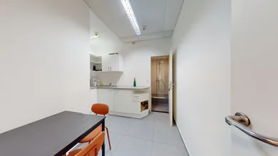 Na prenájom komerčné, 21 m², Bratislava-Staré Mesto, Mostová 4