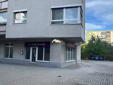 Na predaj komerčné, 54 m², Bratislava-Lamač, Bakošova