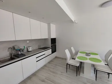 Na predaj 4-izbový byt, 86 m², Senec, Hviezdoslavova