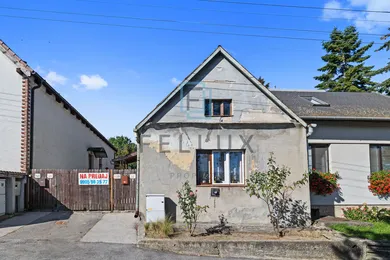 Na predaj 2-izbový dom, 600 m², Bratislava-Dúbravka, Jadranská