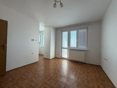 Kiadó lakások, 1-szobás, Trnava · €490