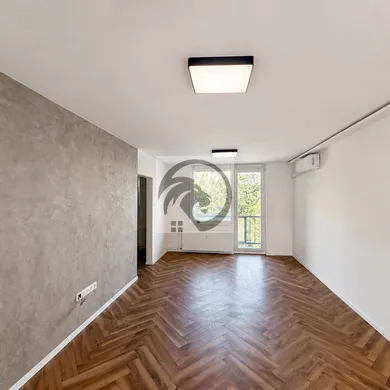 Na predaj 3-izbový byt, 78 m², Levice, Ul. kpt. J. Nálepku