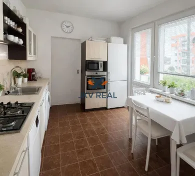 Byty na prenájom 3-izbový, Nitra · €850