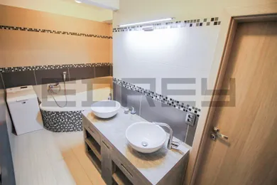 Na predaj 3-izbový byt, 100 m², Bratislava-Rača, Pri Šajbách